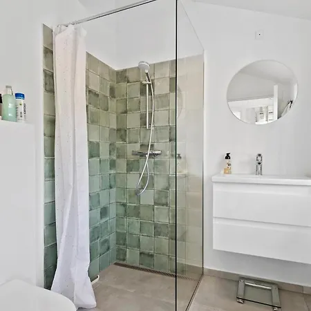 5 Bedroom Awesome In