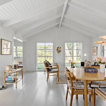 Stunning In With Kitchen *