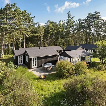 5 Bedroom Awesome In Дом отдыха *