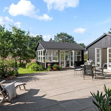 5 Bedroom Awesome In
