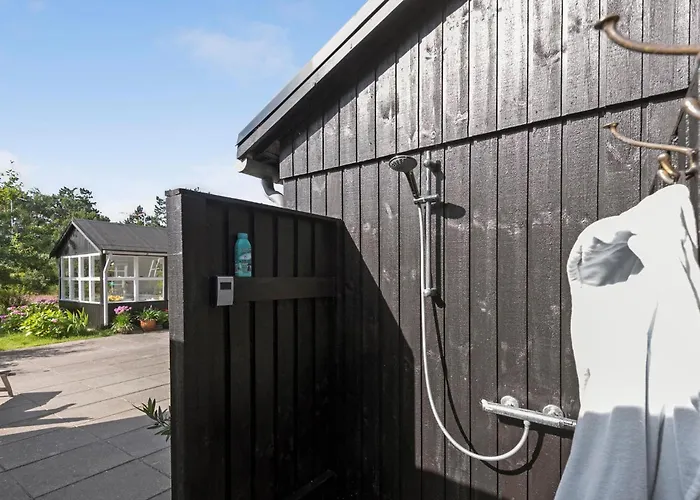 5 Bedroom Awesome In